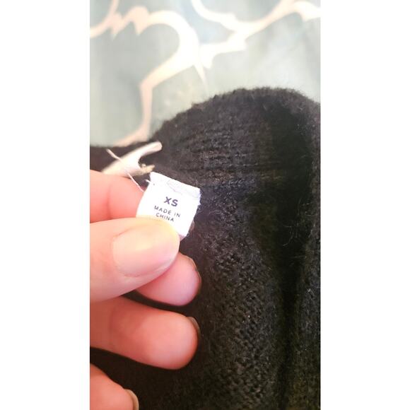 Gap XS Black Long Sleeve Button Up Sweater - Picture 5 of 10